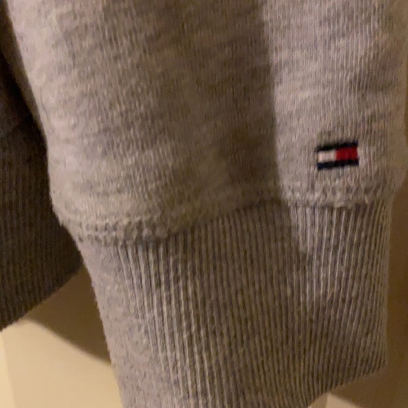 Tommy Hilfiger sweatshirt - Picture 7 of 7